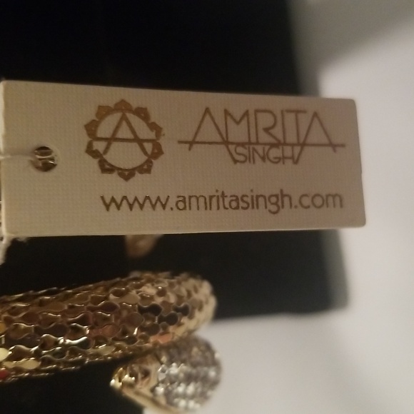 Women's Amrita Singh Bracelet; Goldtone Rhinestones and Simulated Onyx Stones - Picture 8 of 9